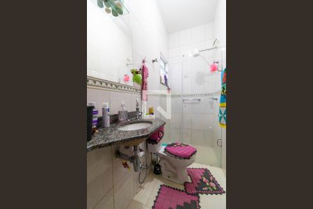 Casa à venda com 100m², 4 quartos e 3 vagasBanheiro da Casa 02