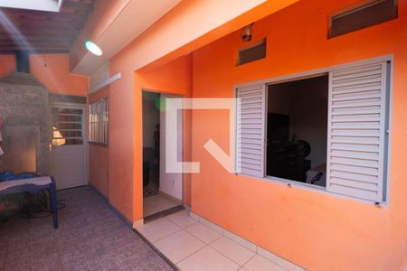 Casa à venda com 100m², 4 quartos e 3 vagasQuintal da Casa 02