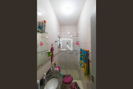 Casa à venda com 100m², 4 quartos e 3 vagasBanheiro da Casa 02Banheiro da Casa 02