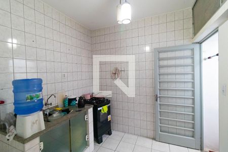 Casa à venda com 100m², 4 quartos e 3 vagasCozinha da Casa 02