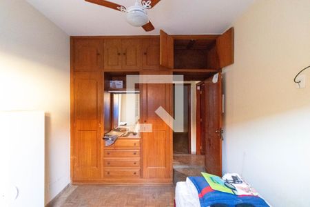 Casa à venda com 100m², 4 quartos e 3 vagasQuarto 01