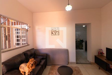 Casa à venda com 100m², 4 quartos e 3 vagasSala da casa 02