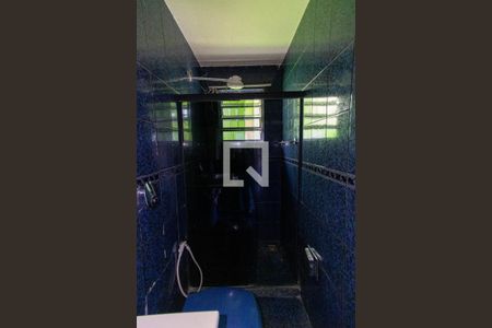 Banheiro do Quarto 2 de casa para alugar com 2 quartos, 118m² em Rocha, São Gonçalo