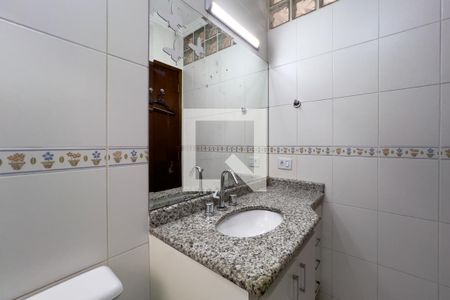 Casa de condomínio à venda com 176m², 3 quartos e 3 vagas Casa de condomínio à venda com 176m², 3 quartos e 3 vagasBanheiro do quarto 2