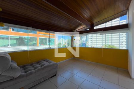 Casa de condomínio à venda com 176m², 3 quartos e 3 vagas Casa de condomínio à venda com 176m², 3 quartos e 3 vagasTerraço