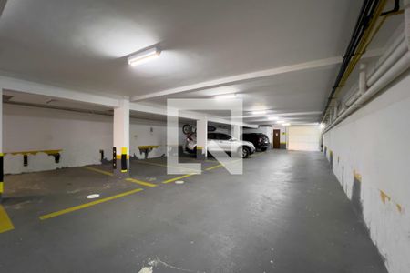 Casa de condomínio à venda com 176m², 3 quartos e 3 vagas Casa de condomínio à venda com 176m², 3 quartos e 3 vagasGaragem