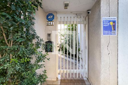 Casa de condomínio à venda com 176m², 3 quartos e 3 vagas Casa de condomínio à venda com 176m², 3 quartos e 3 vagasEntrada