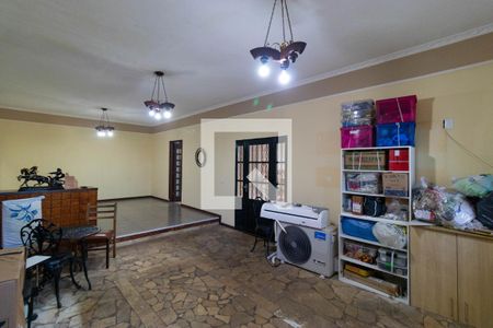 Casa à venda com 162m², 3 quartos e 2 vagasSalas