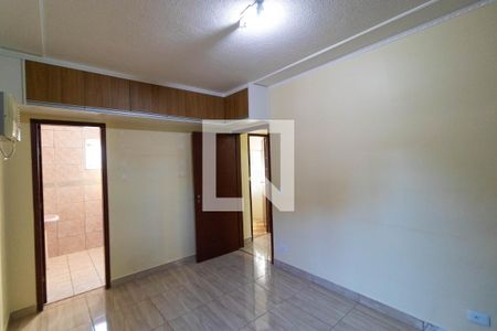 Casa à venda com 162m², 3 quartos e 2 vagasSuíte