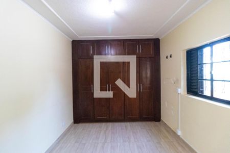 Casa à venda com 162m², 3 quartos e 2 vagasSuíte