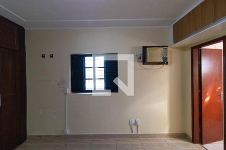 Casa à venda com 162m², 3 quartos e 2 vagasSuíte