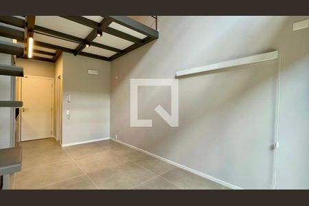 Sala de kitnet/studio para alugar com 1 quarto, 43m² em Jardim das Bandeiras, São Paulo