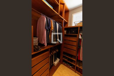 Casa de condomínio à venda com 600m², 5 quartos e 2 vagas