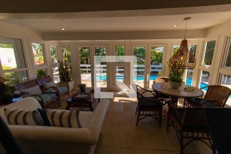 Casa de condomínio à venda com 600m², 5 quartos e 2 vagas