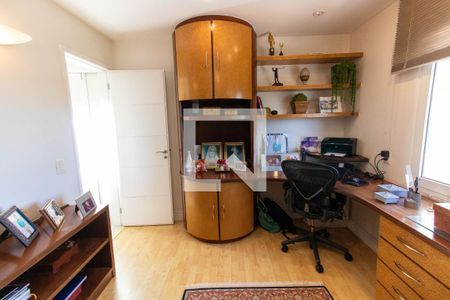 Casa de condomínio à venda com 600m², 5 quartos e 2 vagas