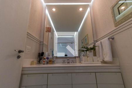 Casa de condomínio à venda com 600m², 5 quartos e 2 vagas