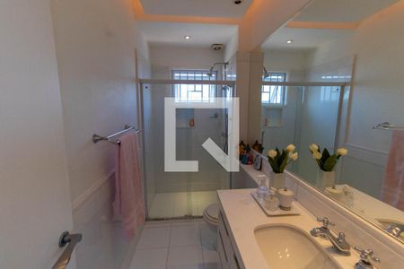 Casa de condomínio à venda com 600m², 5 quartos e 2 vagas