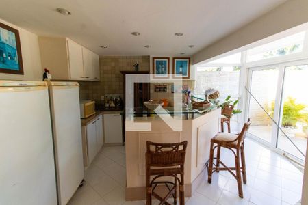 Casa de condomínio à venda com 600m², 5 quartos e 2 vagas