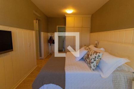 Casa de condomínio à venda com 600m², 5 quartos e 2 vagas