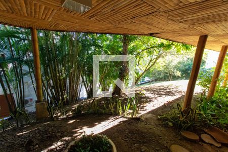 Casa de condomínio à venda com 600m², 5 quartos e 2 vagas