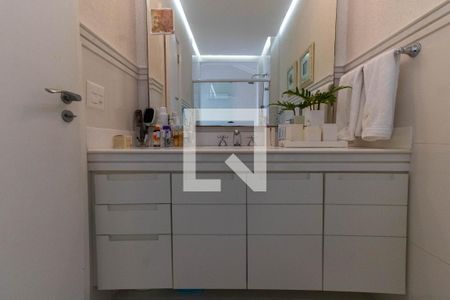 Casa de condomínio à venda com 600m², 5 quartos e 2 vagas