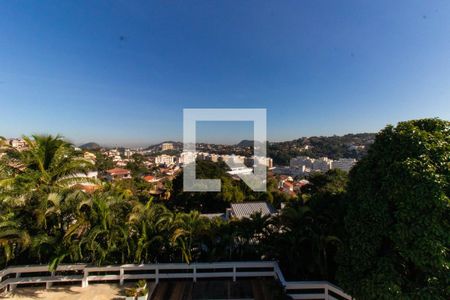 Casa de condomínio à venda com 600m², 5 quartos e 2 vagas
