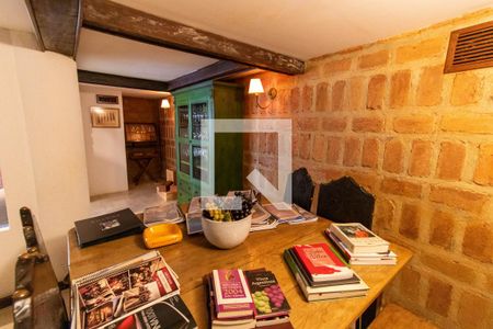 Casa de condomínio à venda com 600m², 5 quartos e 2 vagas