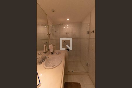 Casa de condomínio à venda com 600m², 5 quartos e 2 vagas