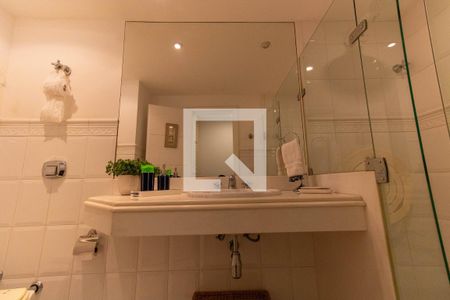 Casa de condomínio à venda com 600m², 5 quartos e 2 vagas