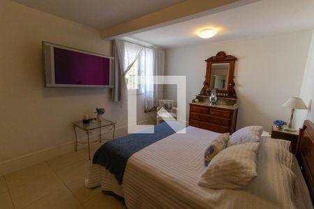 Casa de condomínio à venda com 600m², 5 quartos e 2 vagas