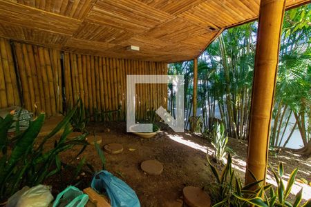 Casa de condomínio à venda com 600m², 5 quartos e 2 vagas