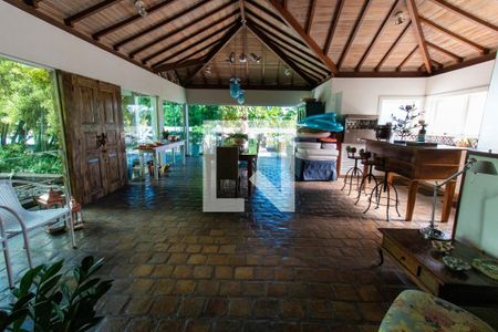 Casa de condomínio à venda com 600m², 5 quartos e 2 vagas