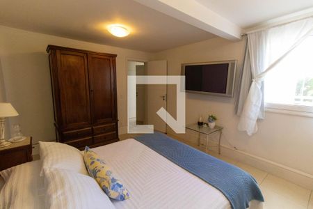 Casa de condomínio à venda com 600m², 5 quartos e 2 vagas