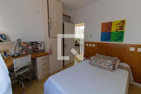 Casa de condomínio à venda com 600m², 5 quartos e 2 vagas