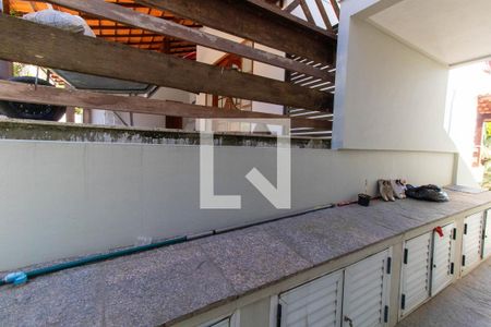 Casa de condomínio à venda com 600m², 5 quartos e 2 vagas