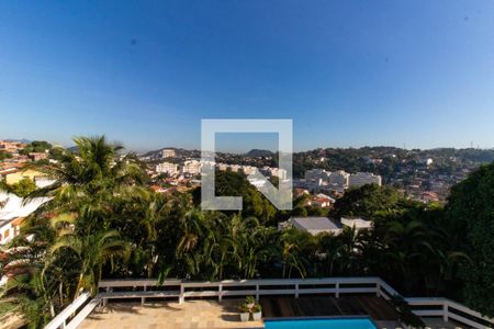 Casa de condomínio à venda com 600m², 5 quartos e 2 vagas