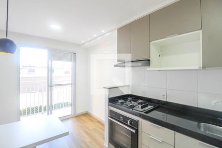 Sala/Cozinha de apartamento para alugar com 1 quarto, 28m² em Vila Ema, São Paulo