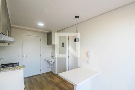 Sala/Cozinha de apartamento para alugar com 1 quarto, 28m² em Vila Ema, São Paulo
