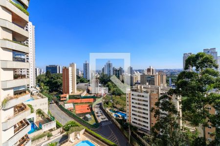 Sala vista de apartamento à venda com 3 quartos, 185m² em Vila Suzana, São Paulo