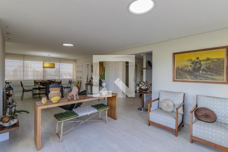 Sala de apartamento à venda com 3 quartos, 185m² em Vila Suzana, São Paulo