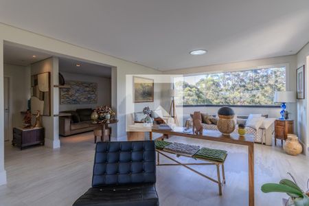 Sala de apartamento à venda com 3 quartos, 185m² em Vila Suzana, São Paulo