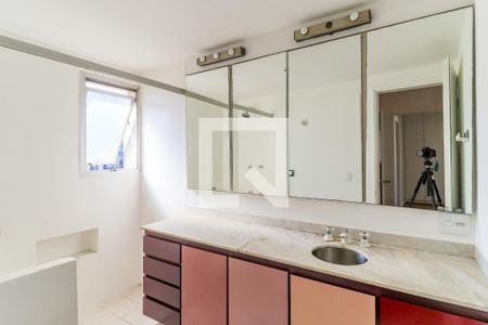 Apartamento à venda com 120m², 2 quartos e 1 vagaBanheiro da Suíte