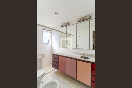 Apartamento à venda com 120m², 2 quartos e 1 vagaBanheiro da Suíte