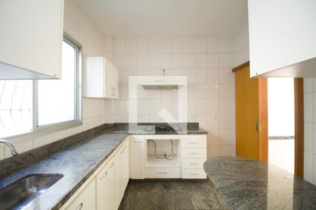 Apartamento para alugar com 156m², 3 quartos e 2 vagasCozinha