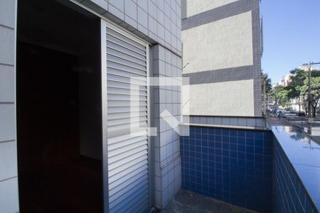 Apartamento para alugar com 156m², 3 quartos e 2 vagasSacada do Quarto 2