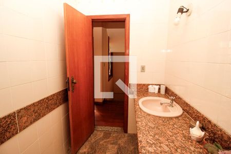 Casa para alugar com 385m², 3 quartos e 5 vagasLavabo