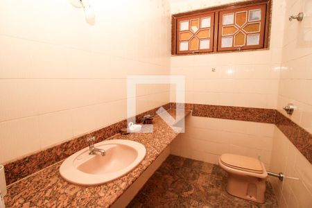 Casa para alugar com 385m², 3 quartos e 5 vagasLavabo