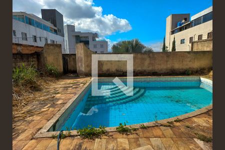 Casa para alugar com 385m², 3 quartos e 5 vagasPiscina