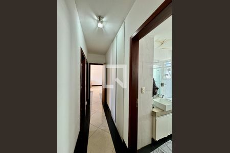 Apartamento à venda com 106m², 3 quartos e 2 vagasCorredor 