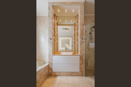 Apartamento à venda com 272m², 3 quartos e 2 vagasBanheiro